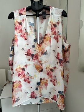 Dex Size 3X floral cami V-Neck Sleeveless Women's Top